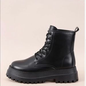 Shein | Lace Up Front Combat Boots size 5.5